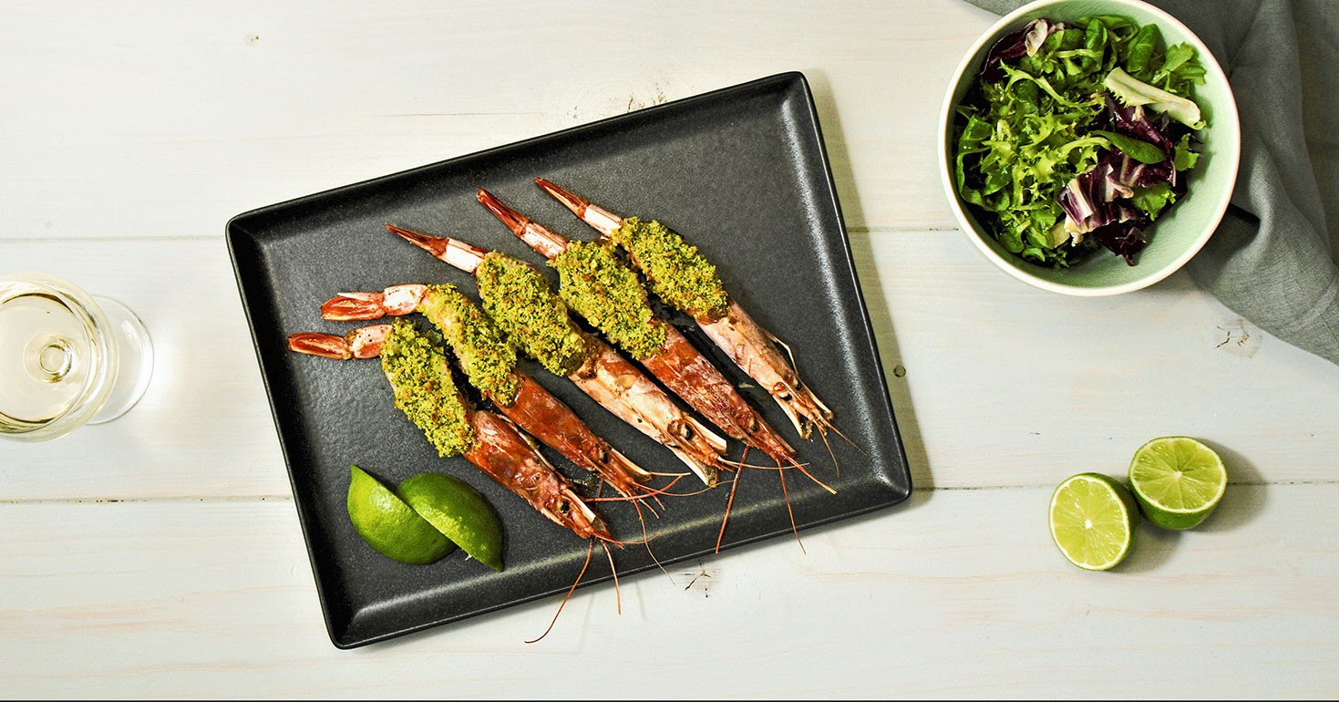 Oven-Baked Argentine Shrimps In Breadcrumb Crust And Aromatic Herbs